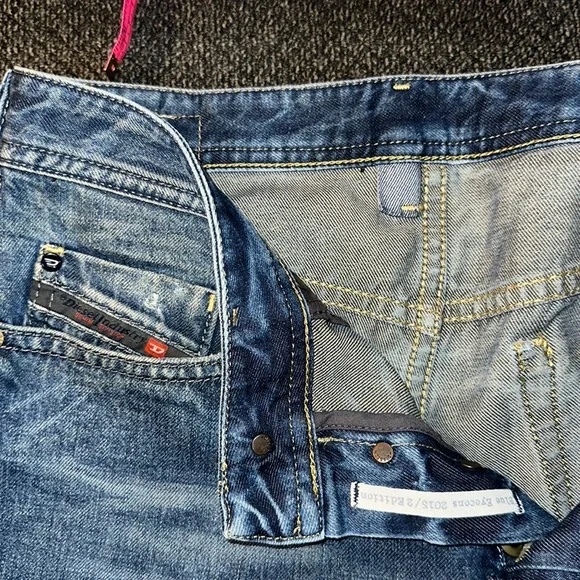 Diesel Blue Eyecons 0845L 2015/2nd Edition Buster Jean label 30x32 measure 32x33 - Picture 3 of 10
